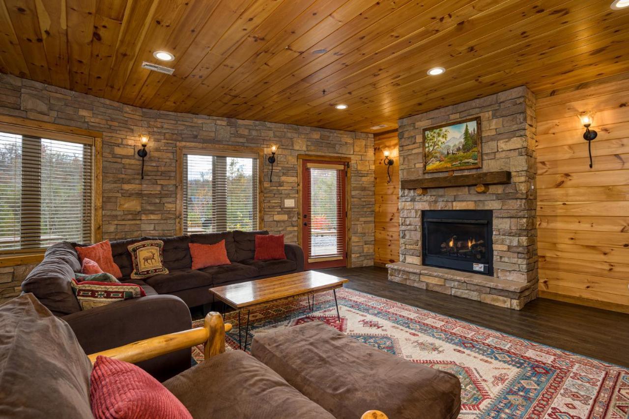 Ridge View Lodge Nature And Mountain View - Hot Tub - Firepit - Yard - Games جاتلينبرج المظهر الخارجي الصورة
