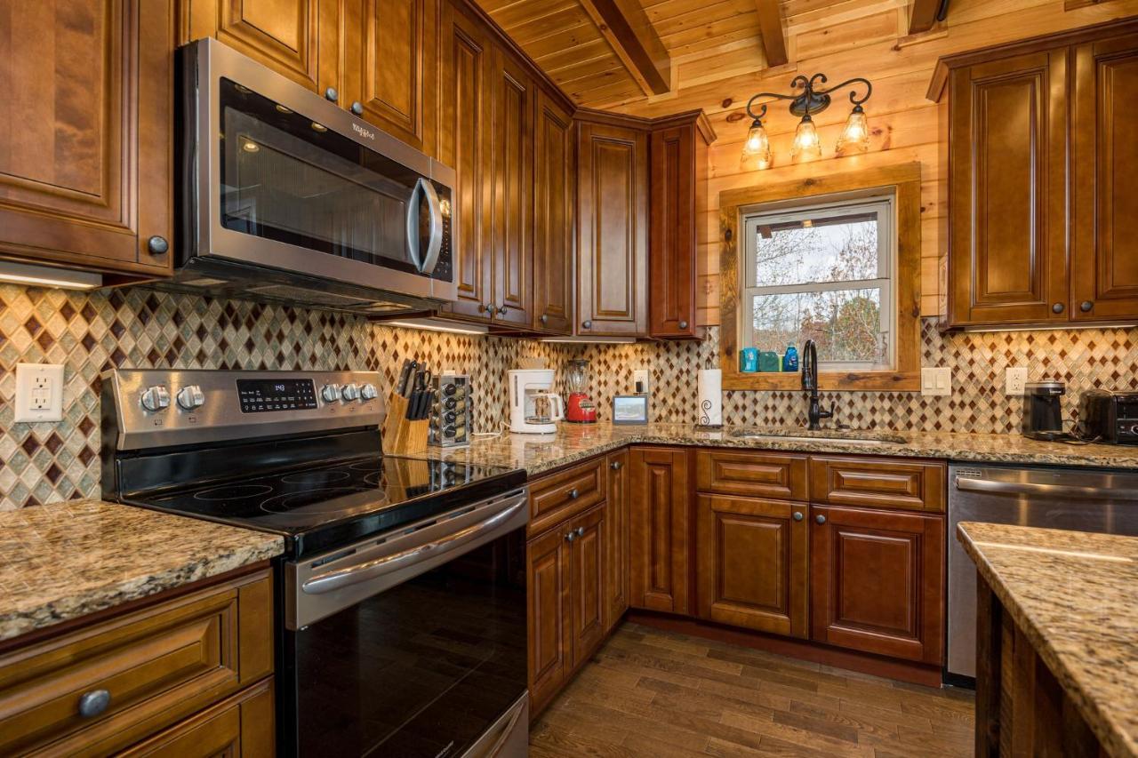 Ridge View Lodge Nature And Mountain View - Hot Tub - Firepit - Yard - Games جاتلينبرج المظهر الخارجي الصورة