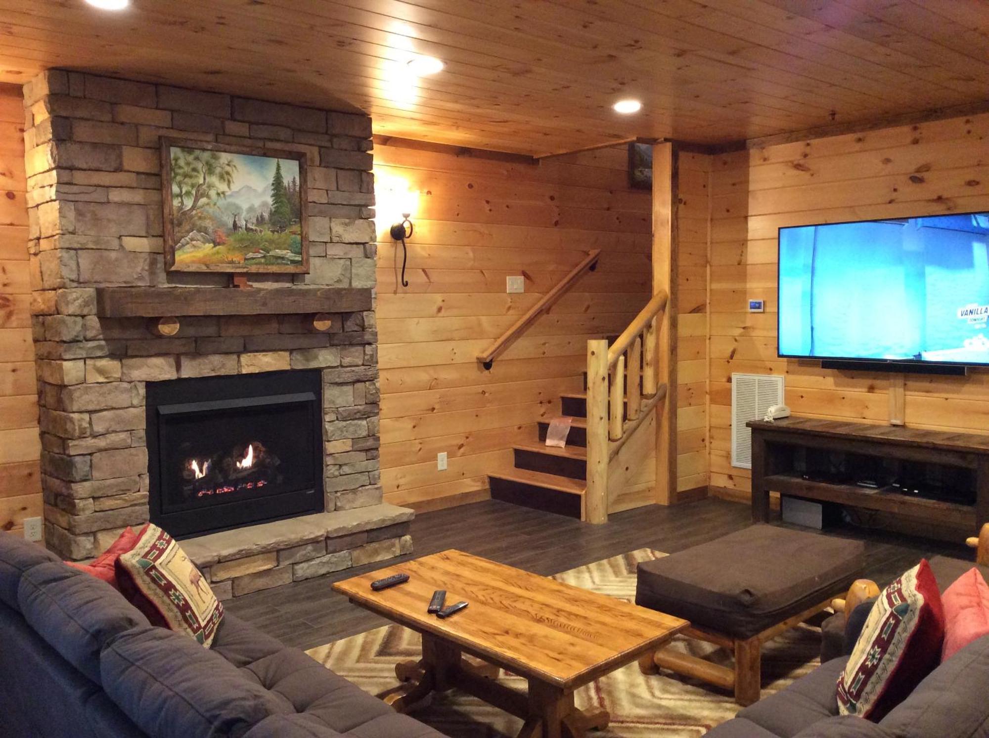 Ridge View Lodge Nature And Mountain View - Hot Tub - Firepit - Yard - Games جاتلينبرج المظهر الخارجي الصورة