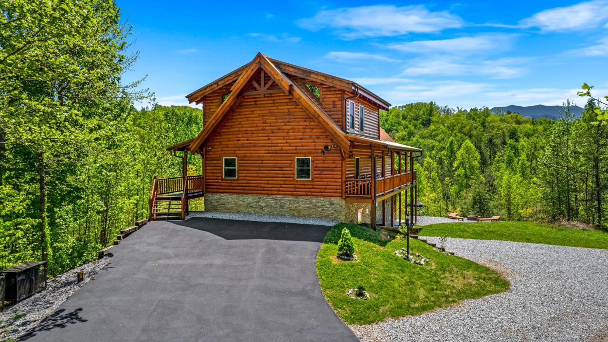 Ridge View Lodge Nature And Mountain View - Hot Tub - Firepit - Yard - Games جاتلينبرج المظهر الخارجي الصورة